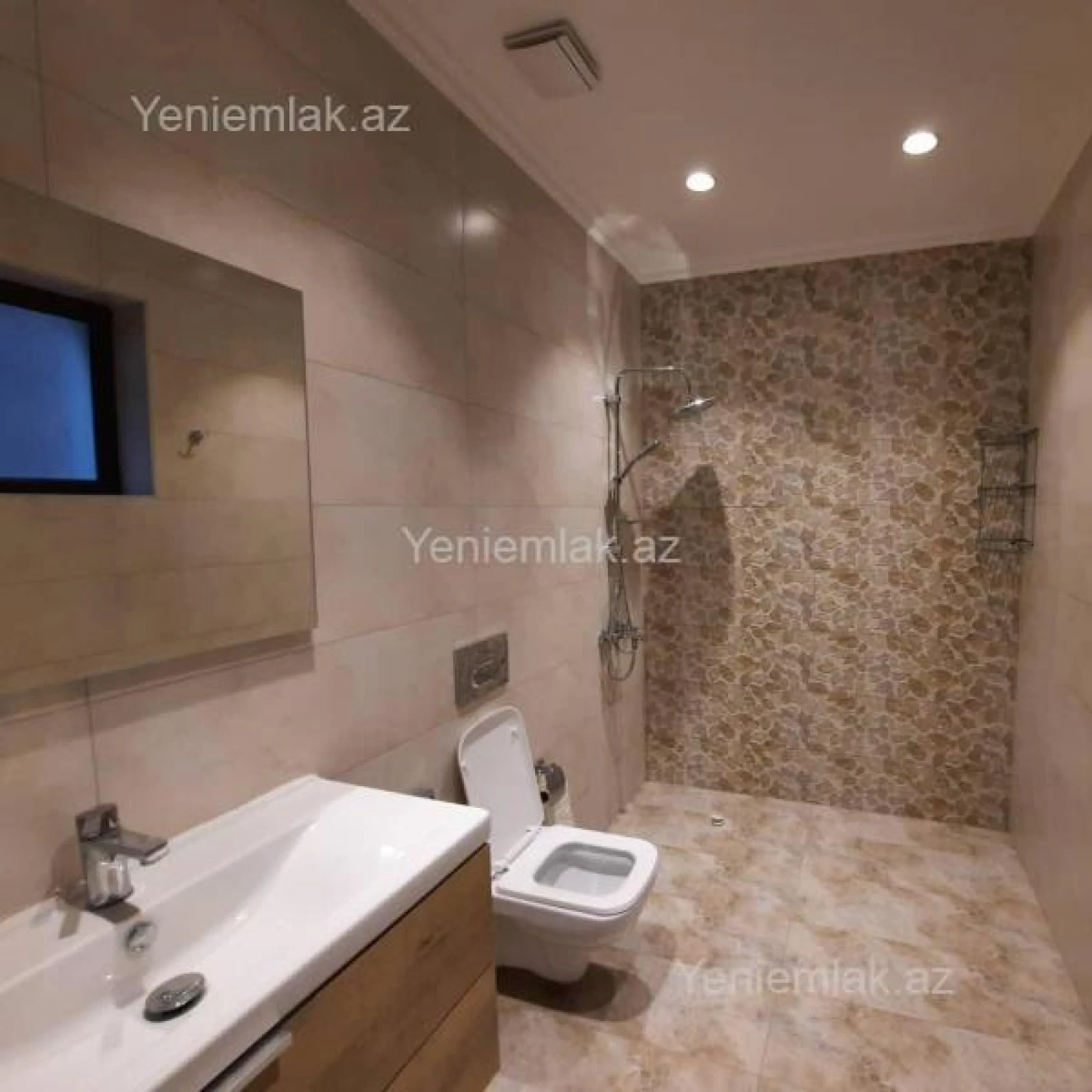 Satılır 4 otaqlı həyət evi 220 m²