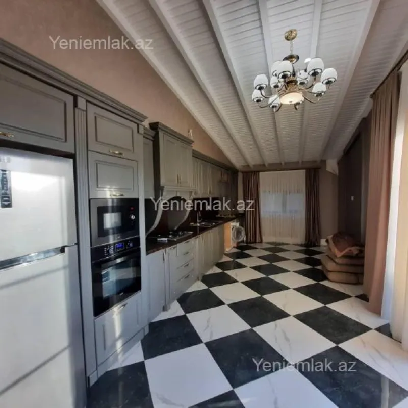 Satılır 4 otaqlı həyət evi 220 m²