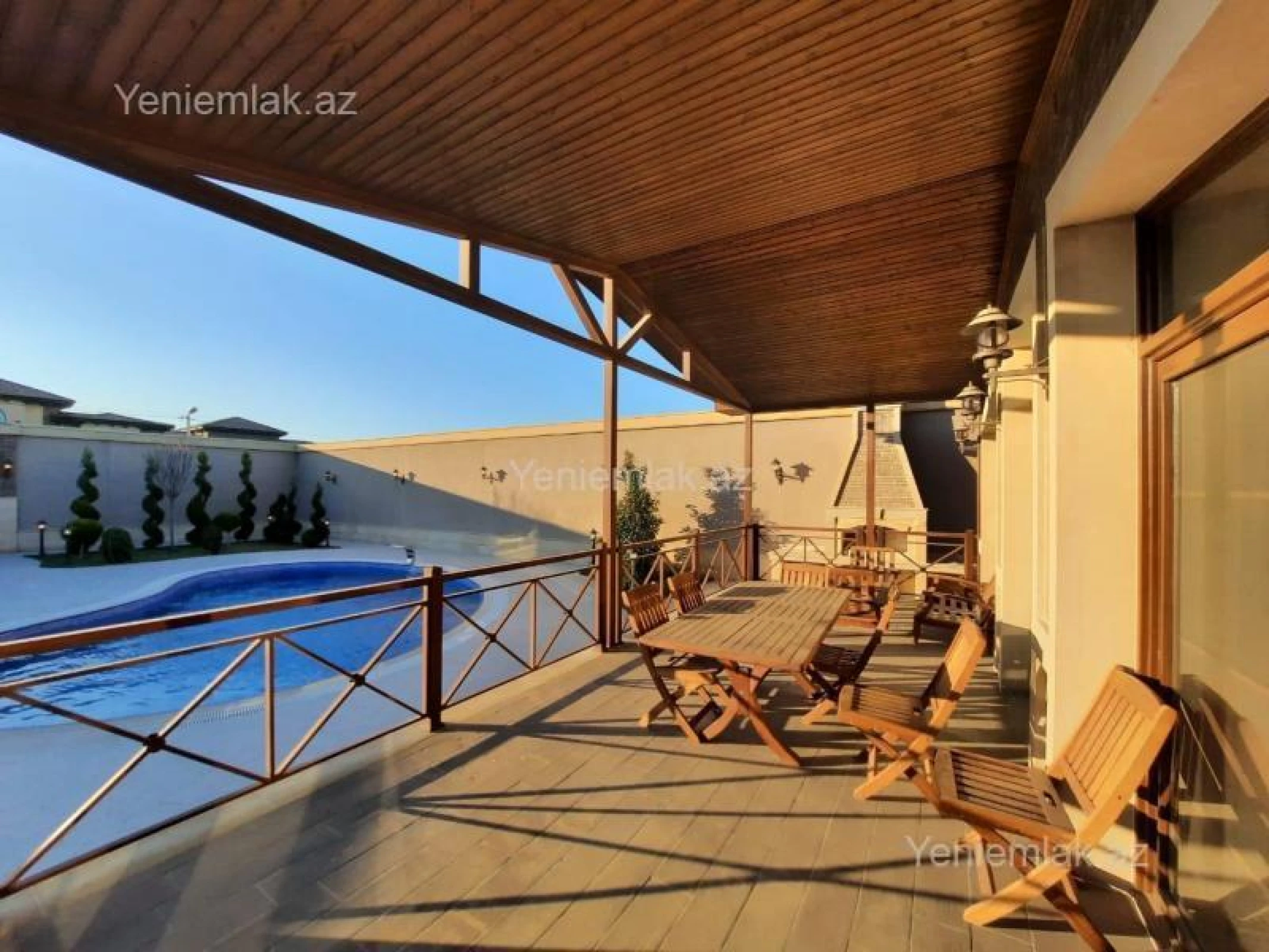 Satılır 4 otaqlı həyət evi 220 m²