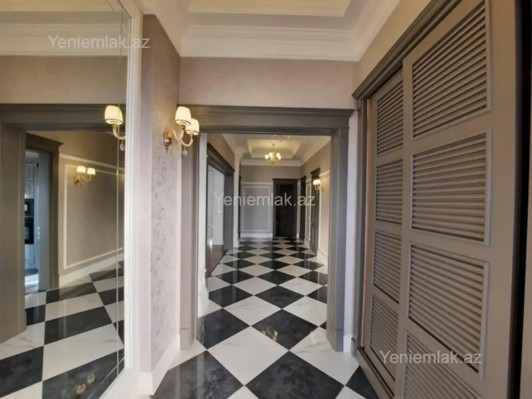 Satılır 4 otaqlı həyət evi 220 m²