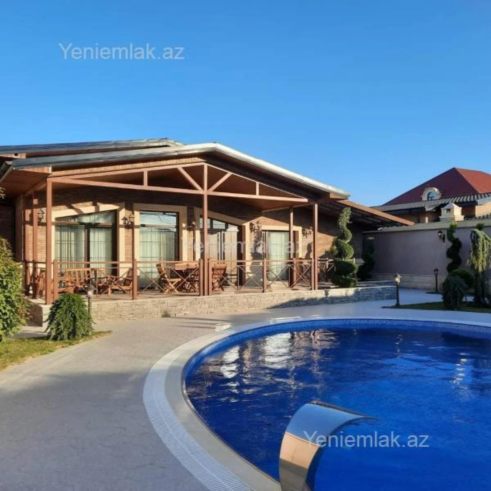 Satılır 4 otaqlı həyət evi 220 m²