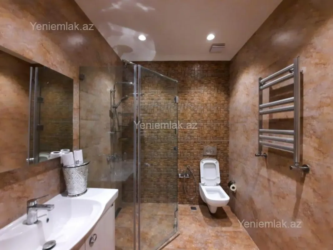 Satılır 4 otaqlı həyət evi 220 m²