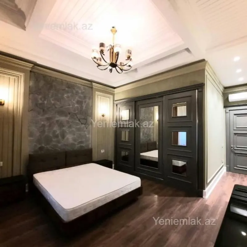 Satılır 4 otaqlı həyət evi 220 m²