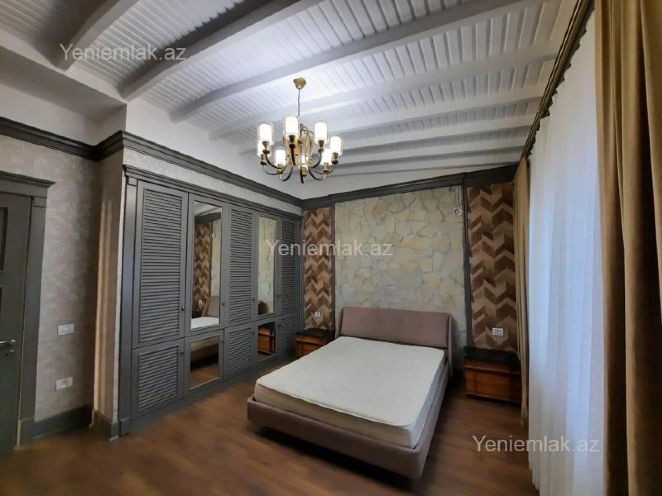 Satılır 4 otaqlı həyət evi 220 m²