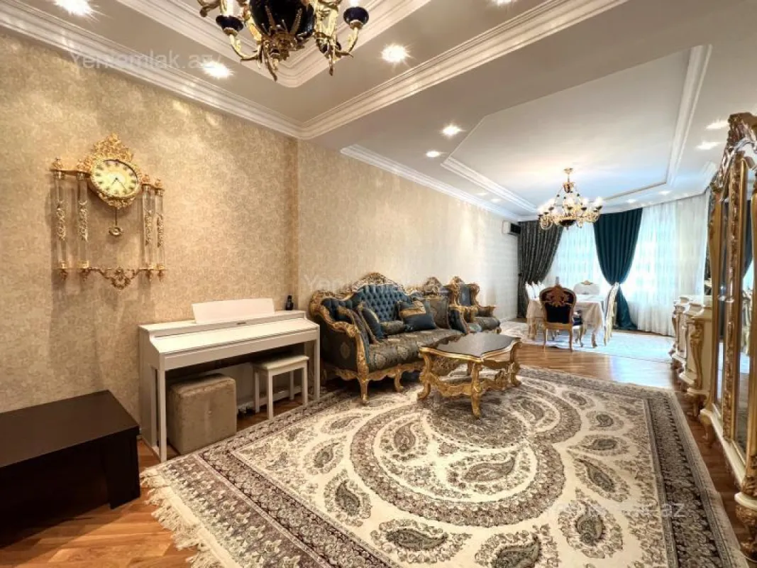 Satılır 5 otaqlı yeni tikili 200 m²