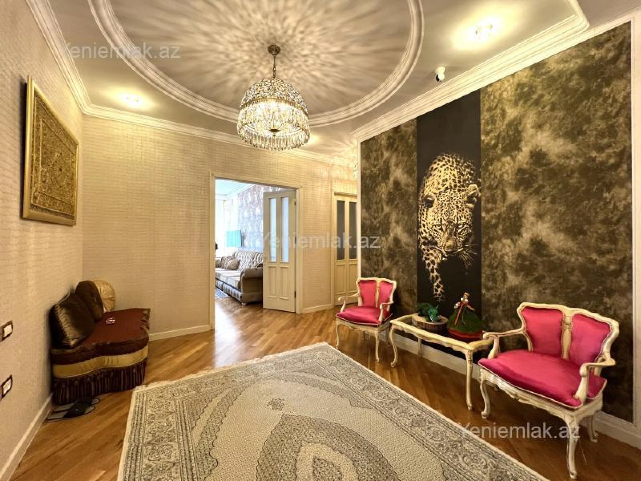 Satılır 5 otaqlı yeni tikili 200 m²