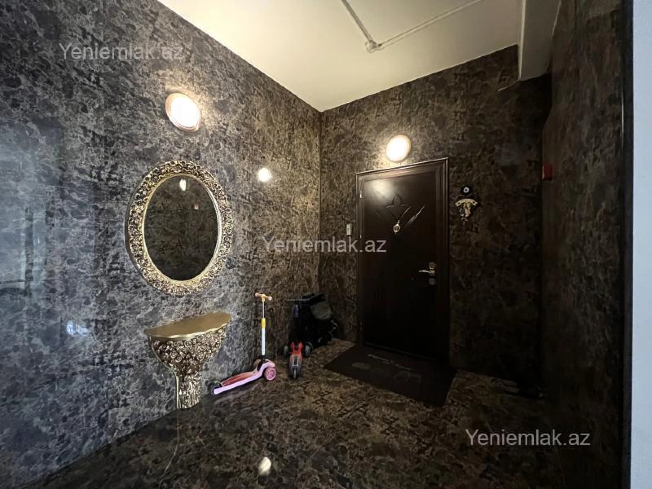 Satılır 5 otaqlı yeni tikili 200 m²