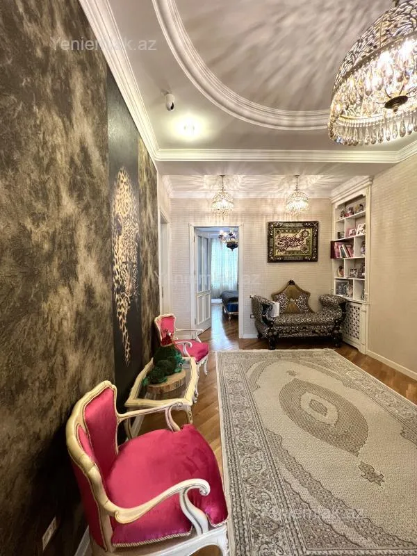 Satılır 5 otaqlı yeni tikili 200 m²