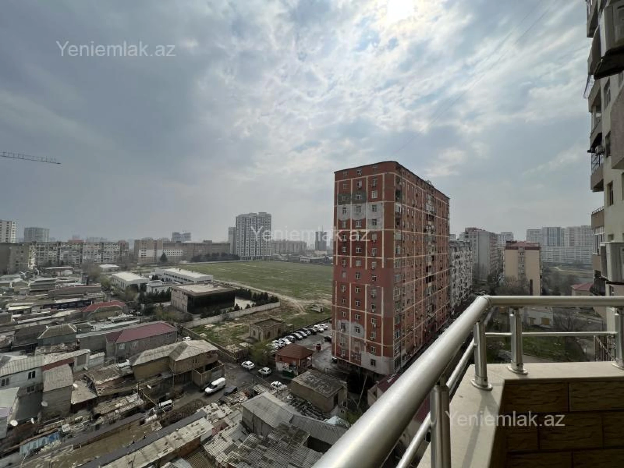 Satılır 5 otaqlı yeni tikili 200 m²