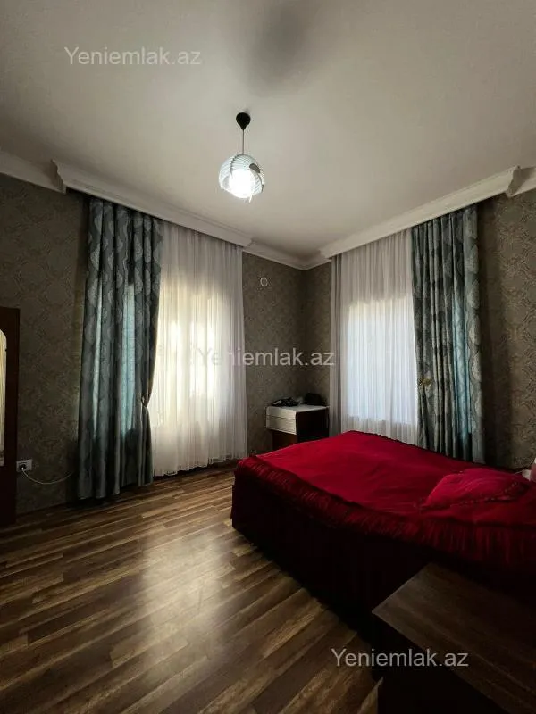 Satılır 7 otaqlı həyət evi 500 m²