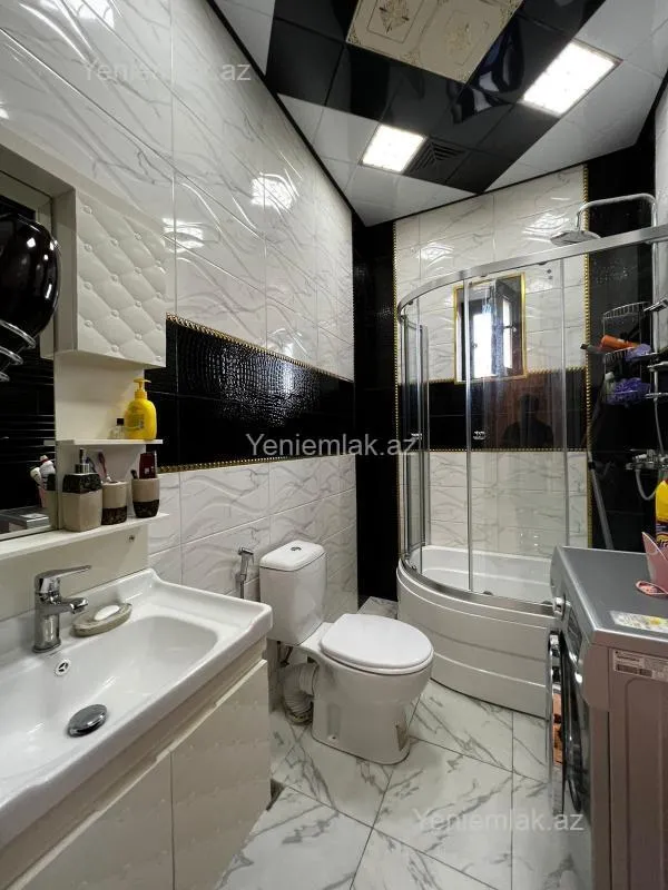 Satılır 7 otaqlı həyət evi 500 m²