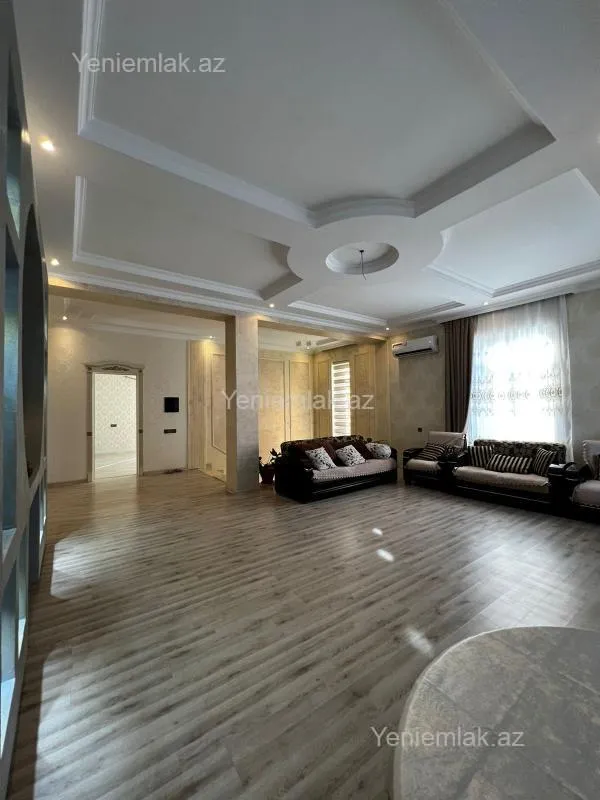 Satılır 7 otaqlı həyət evi 500 m²
