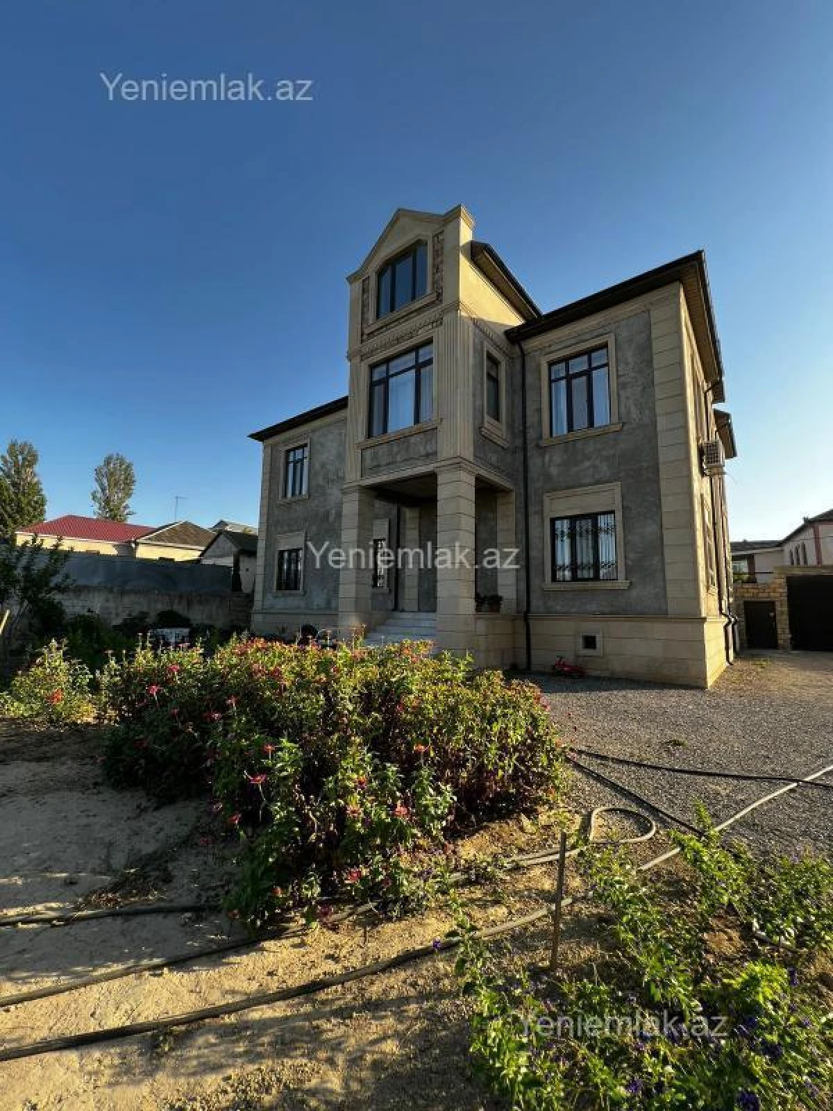 Satılır 7 otaqlı həyət evi 500 m²