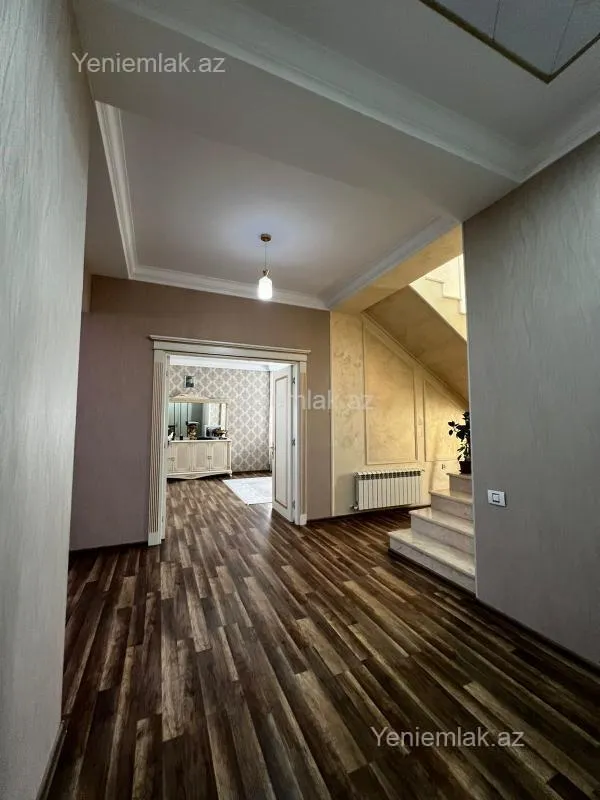 Satılır 7 otaqlı həyət evi 500 m²
