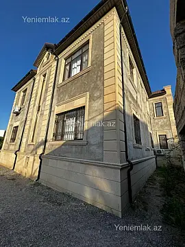 Satılır 7 otaqlı həyət evi 500 m²