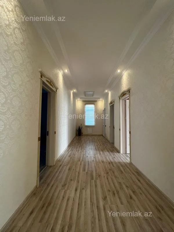 Satılır 7 otaqlı həyət evi 500 m²