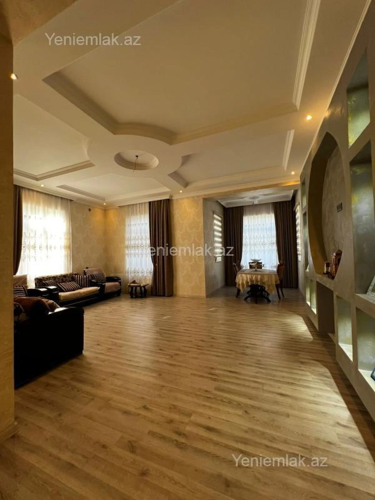 Satılır 7 otaqlı həyət evi 500 m²