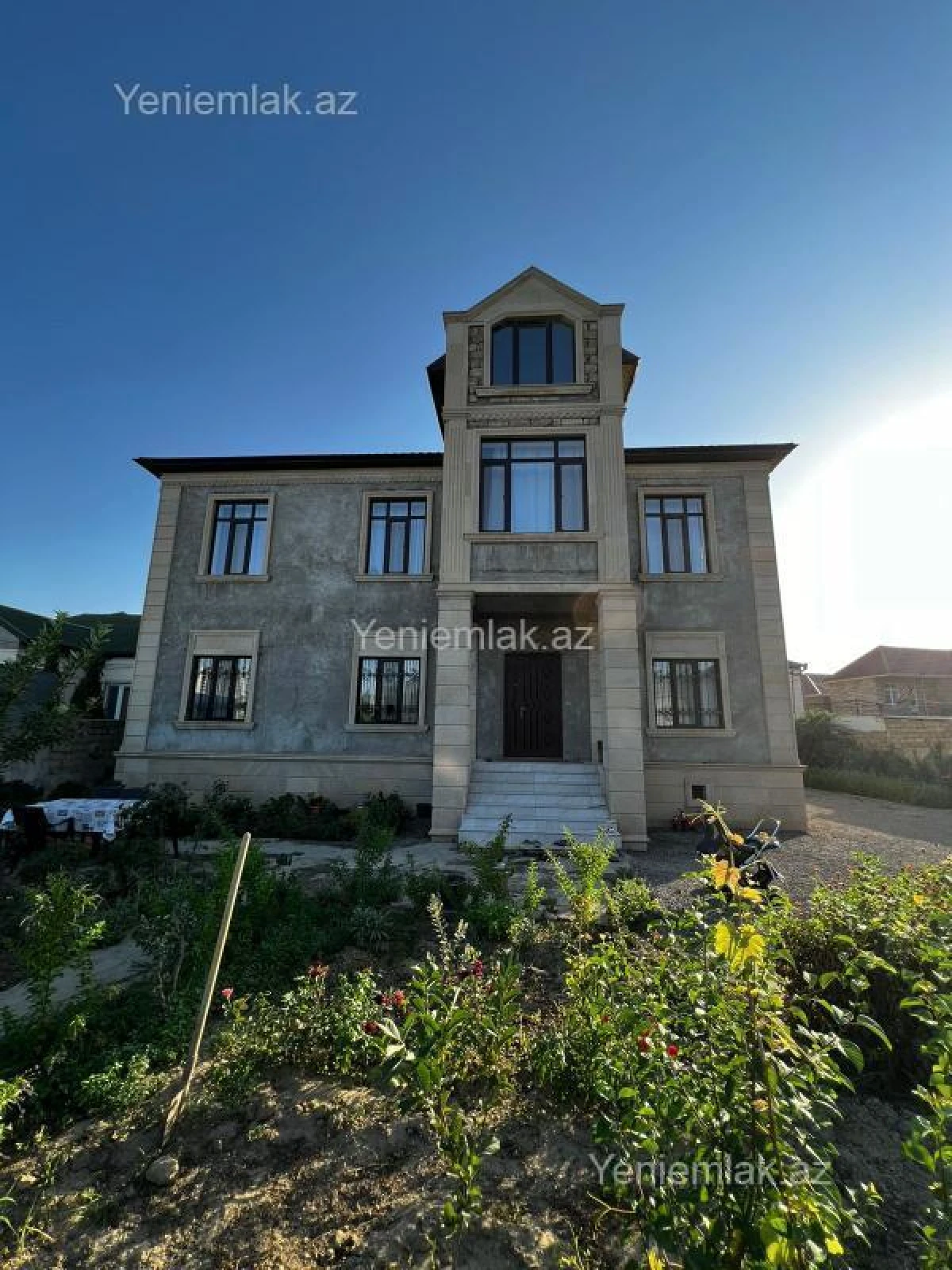 Satılır 7 otaqlı həyət evi 500 m²