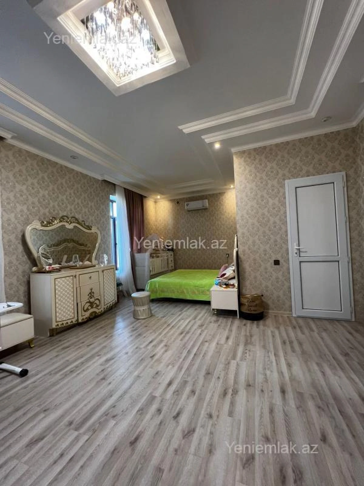 Satılır 7 otaqlı həyət evi 500 m²