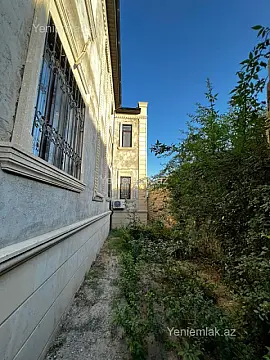 Satılır 7 otaqlı həyət evi 500 m²