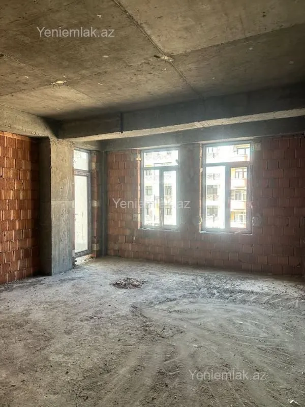 Satılır 4 otaqlı yeni tikili 174 m²