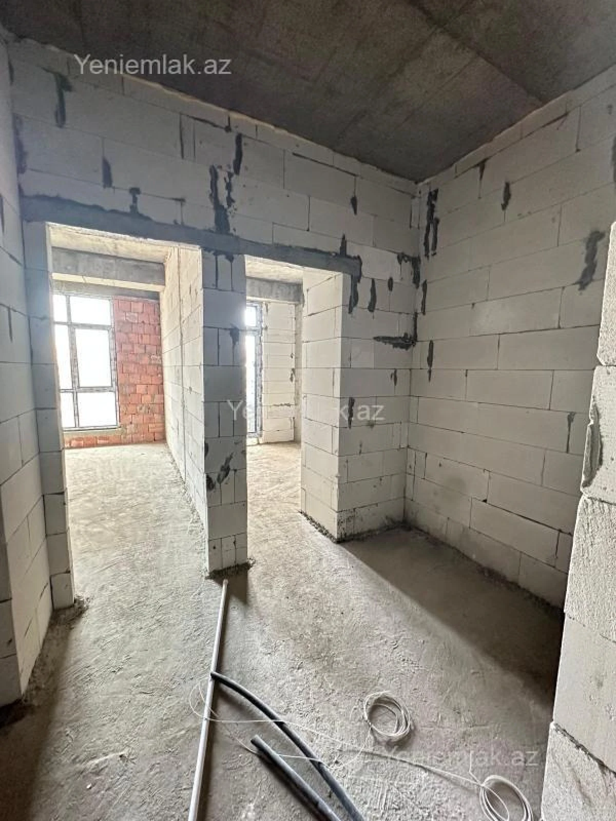 Satılır 2 otaqlı yeni tikili 76 m²