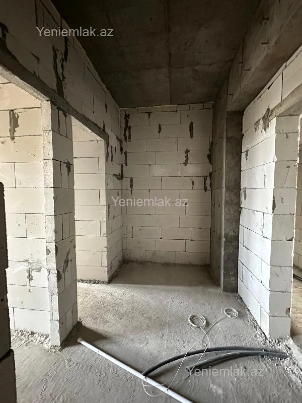 Satılır 2 otaqlı yeni tikili 76 m²