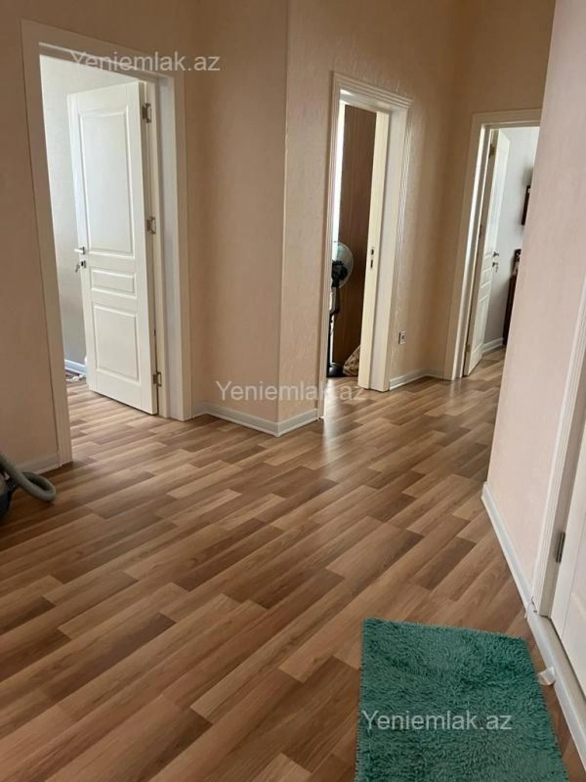 Satılır 5 otaqlı həyət evi 200 m²
