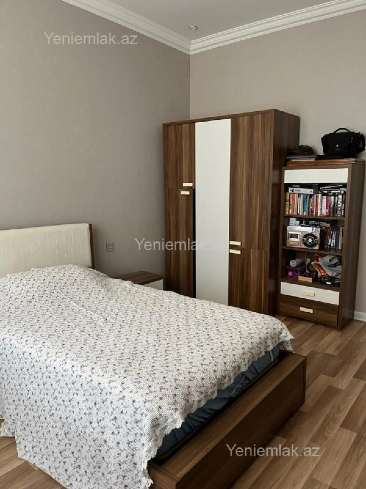 Satılır 5 otaqlı həyət evi 200 m²