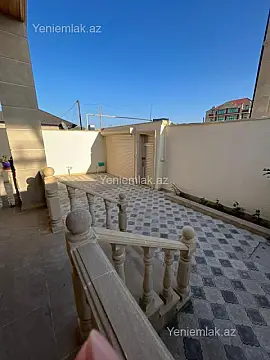 Satılır 5 otaqlı həyət evi 200 m²