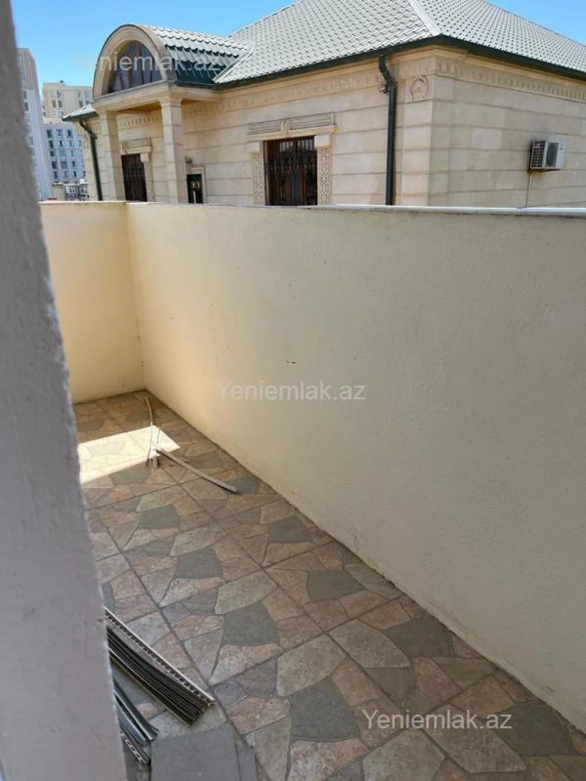 Satılır 5 otaqlı həyət evi 200 m²