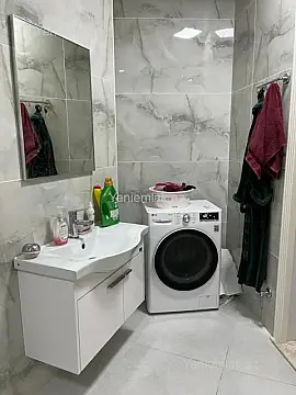 Satılır 5 otaqlı həyət evi 200 m²