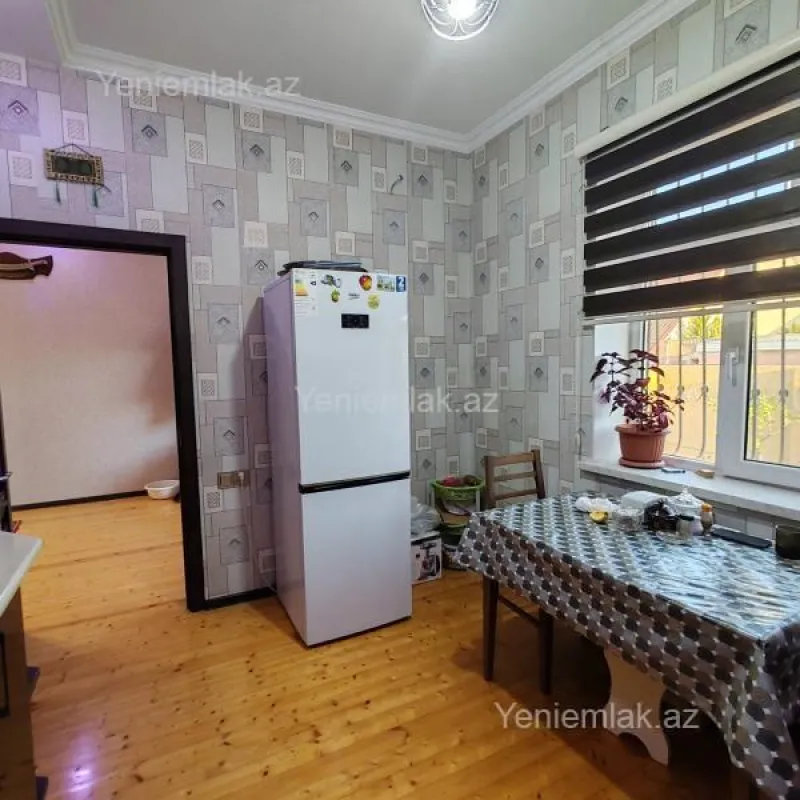 Satılır 4 otaqlı həyət evi 135 m²
