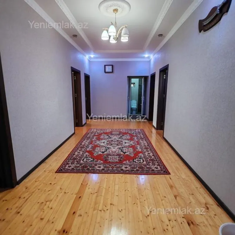Satılır 4 otaqlı həyət evi 135 m²