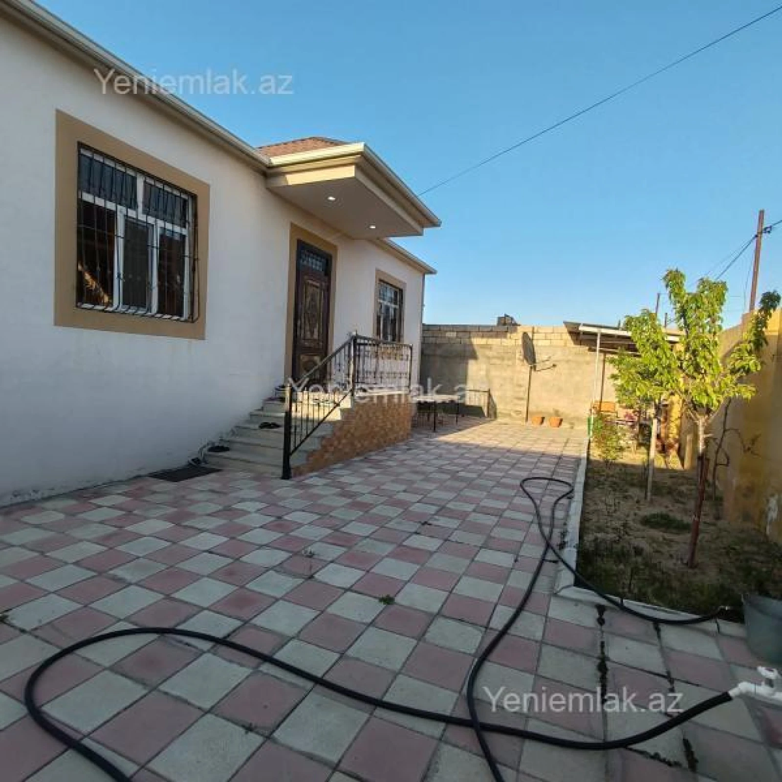Satılır 4 otaqlı həyət evi 135 m²