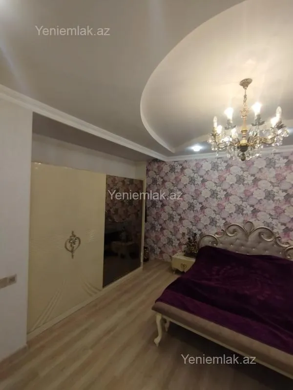 Satılır 5 otaqlı həyət evi 240 m²
