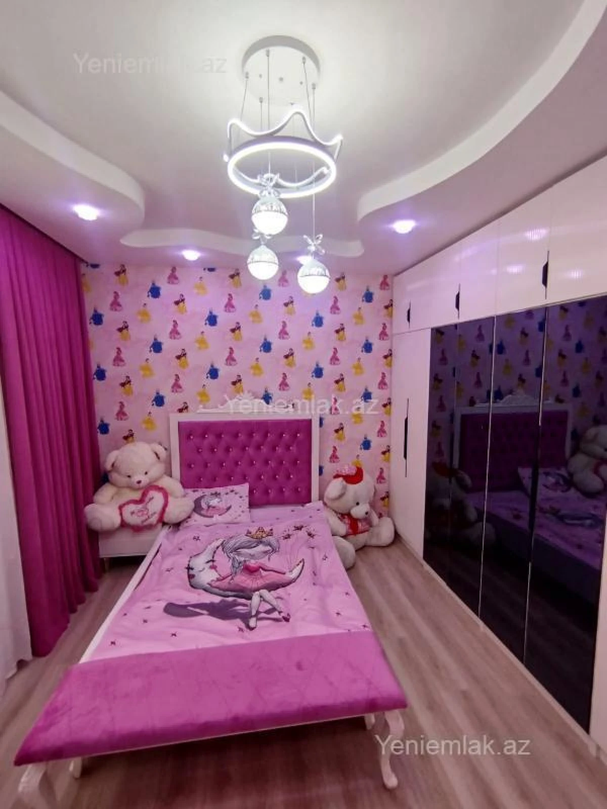 Satılır 5 otaqlı həyət evi 240 m²