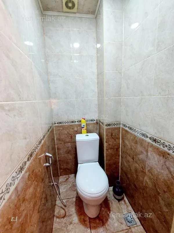 Satılır 3 otaqlı köhnə tikili 70 m²