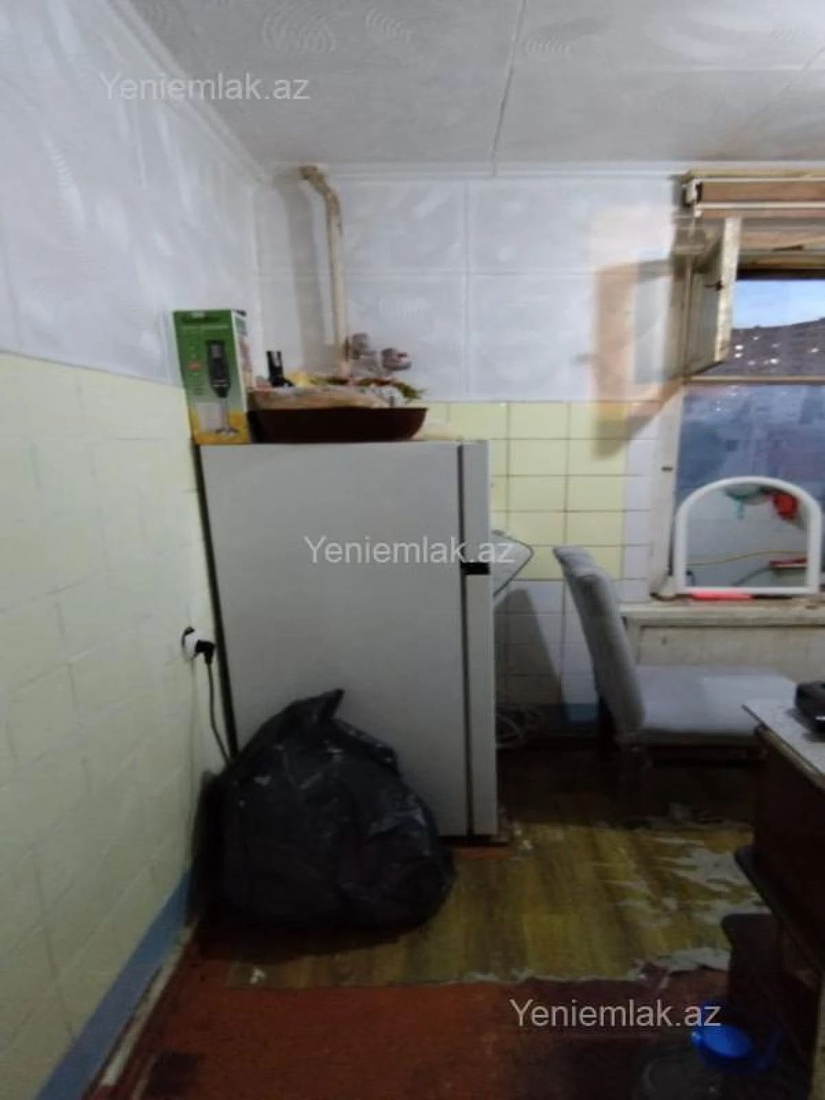 Satılır 2 otaqlı köhnə tikili 65 m²