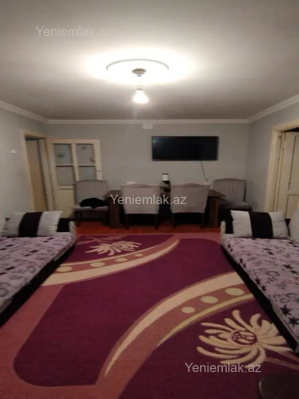 Satılır 2 otaqlı köhnə tikili 65 m²