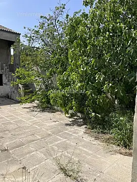 Satılır 5 otaqlı həyət evi 130 m²