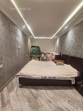 Satılır 4 otaqlı köhnə tikili 85 m²