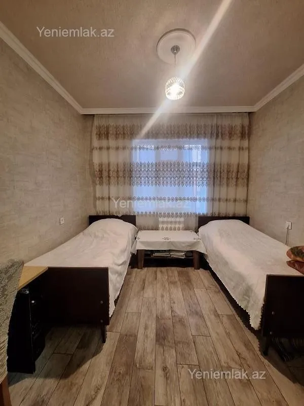Satılır 4 otaqlı köhnə tikili 85 m²