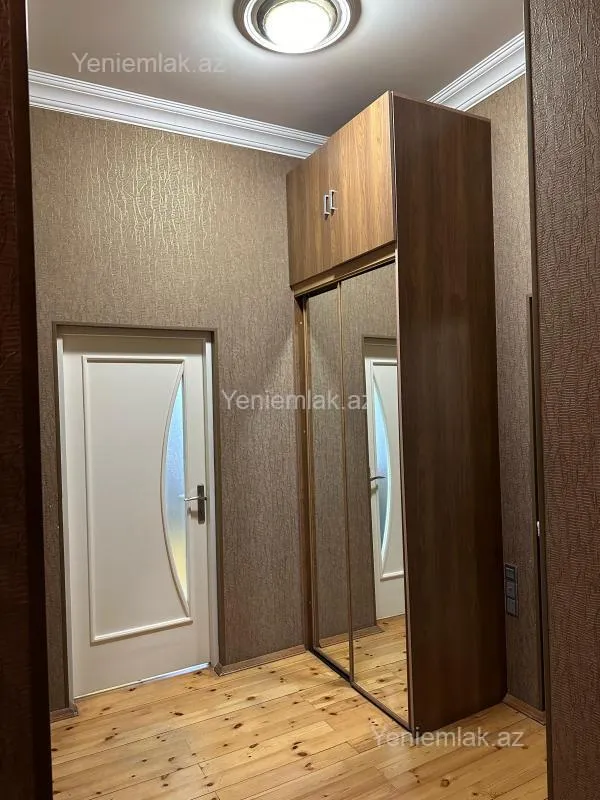 Satılır 4 otaqlı həyət evi 130 m²