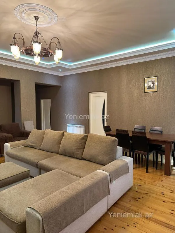 Satılır 4 otaqlı həyət evi 130 m²