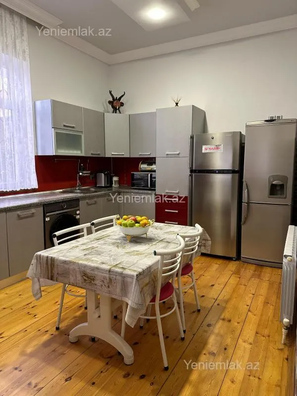 Satılır 4 otaqlı həyət evi 130 m²