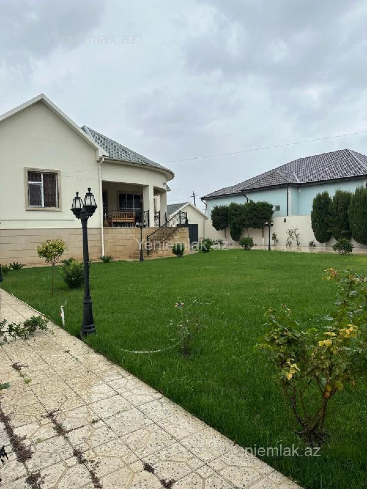 Satılır 4 otaqlı həyət evi 130 m²