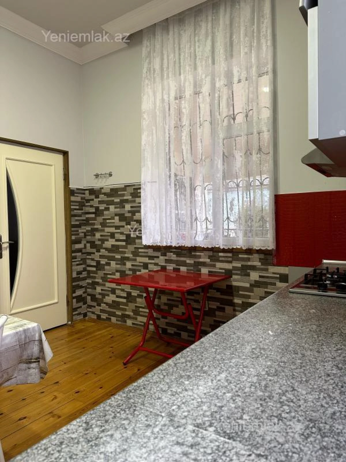 Satılır 4 otaqlı həyət evi 130 m²