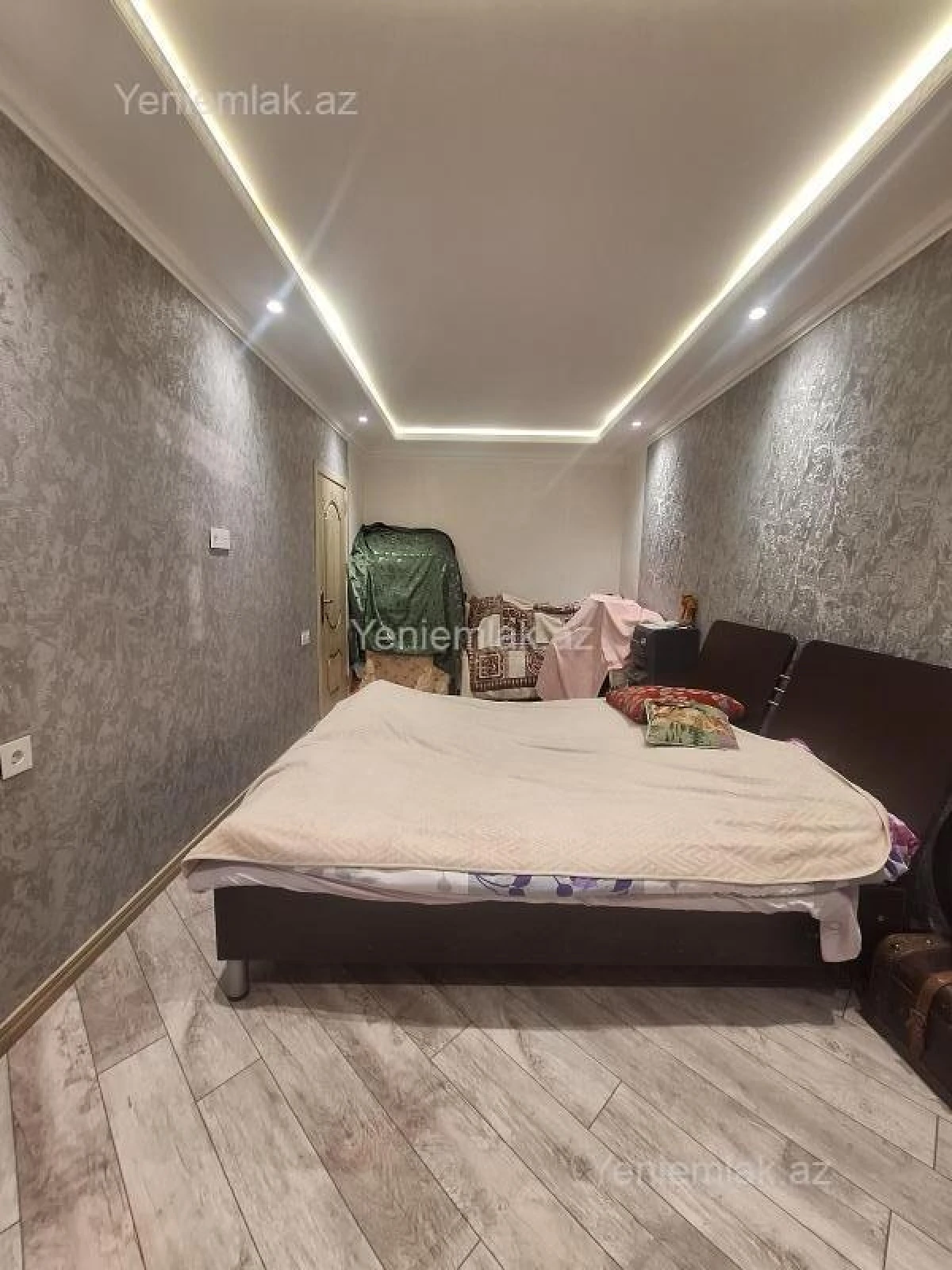 Satılır 4 otaqlı köhnə tikili 85 m²
