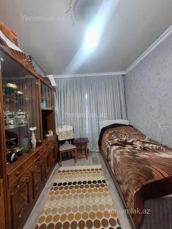 Satılır 4 otaqlı köhnə tikili 85 m²
